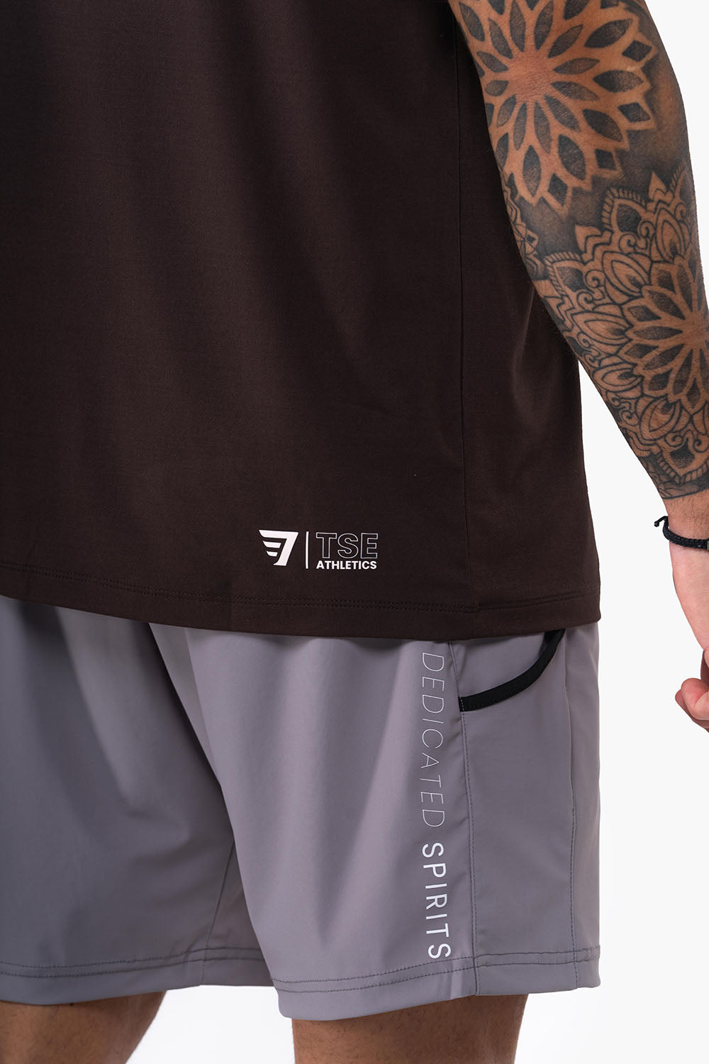 T-SHIRT OVERSIZE PERFORMANCE - COFFEE