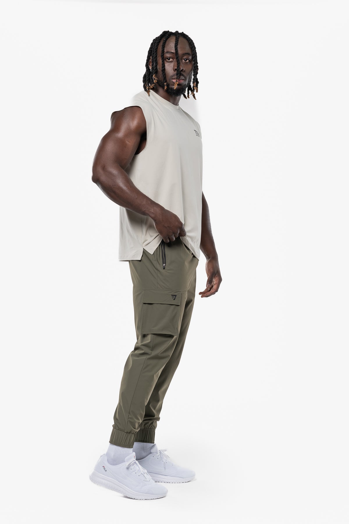 JOGGER PERFORMANCE - COMBAT GREEN